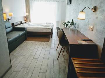 Фото номера Четырехместный номер Отель Hotel Miłosz Fitness &amp; SPA г. Картузы 5